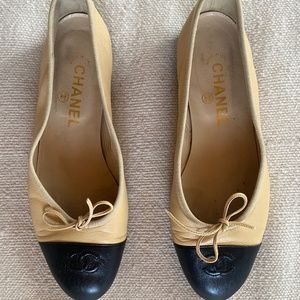 CHANEL  Cap Toe CC Ballerina flats, Beige Black